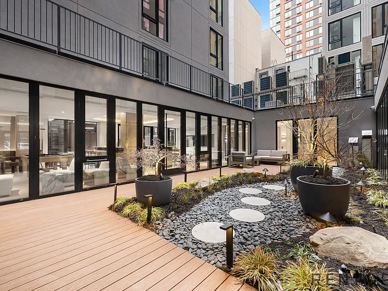 554 W 46th St #1040 — Photo 22