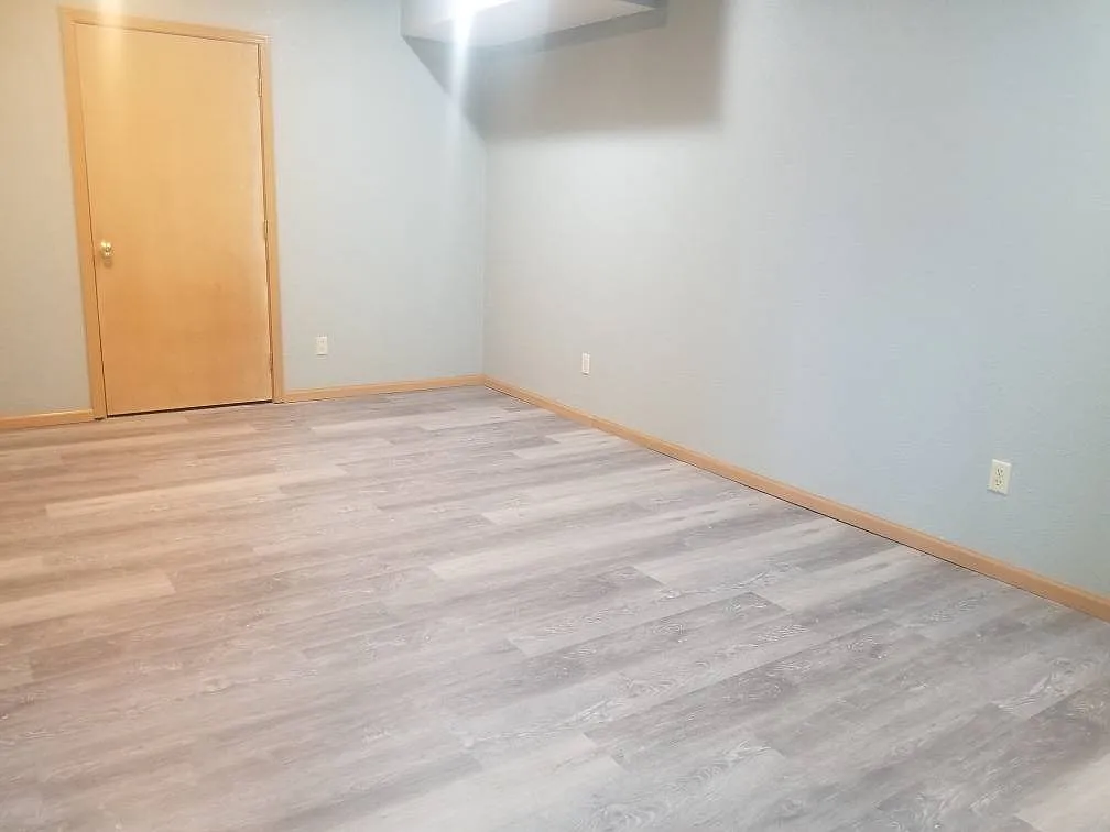 3 bed, 1.0 bath, $1,400 — Photo 4