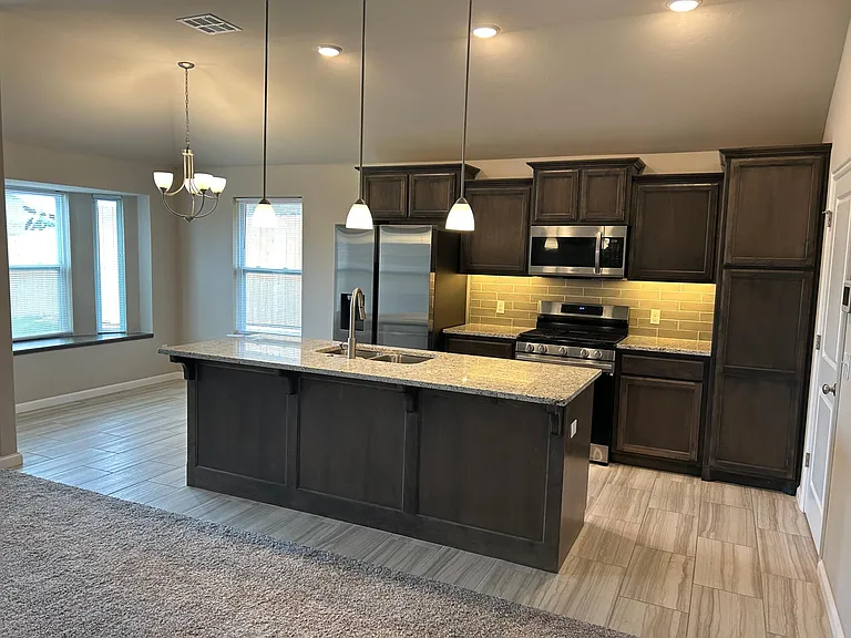2224 Norwood Dr — Photo 5