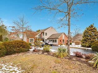 11 Inlet Ter, Ocean View, NJ 08230