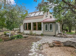 64525 Hunnell Rd, Bend, OR 97703