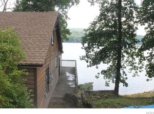 128 Lakeview Dr, Holmes, NY 12531