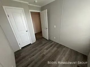 J17 Meadows Ct #J17, Alliance, NE 69301
