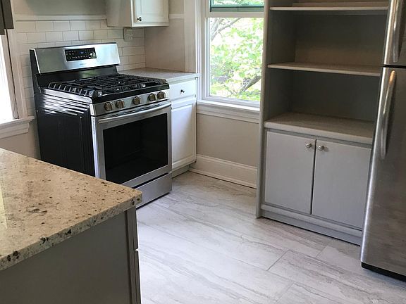 4th image of 3555 Shaw Ave #2