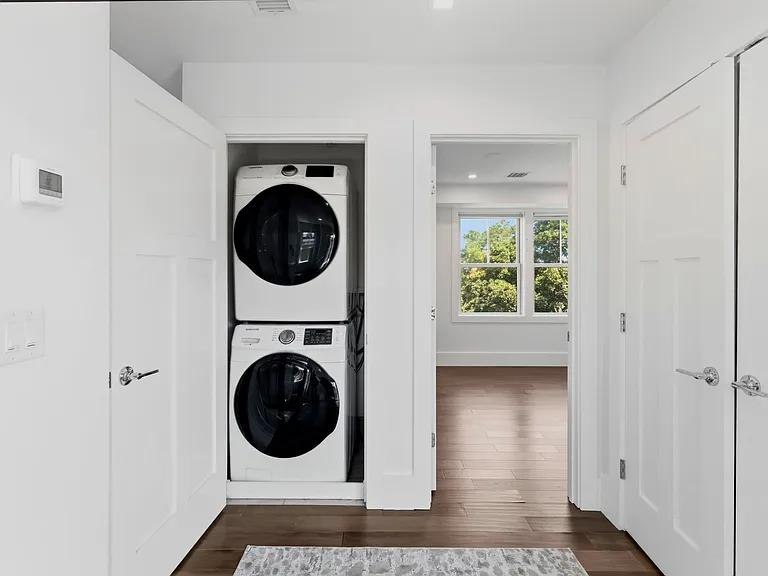 10 Spring Garden St #3 — Photo 30
