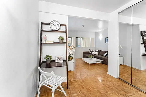 Rented by Compass | media 10
