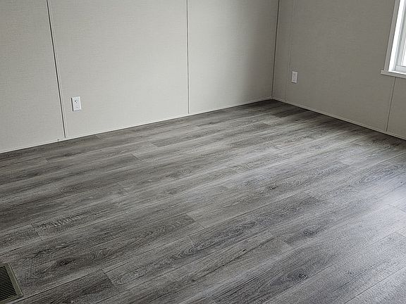 5th image of 6610 Lear Nagle Rd #168