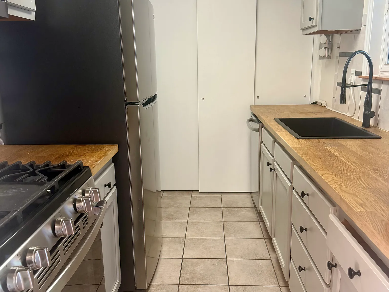 2 bed, 676 sqft, $2,450 — Photo 4
