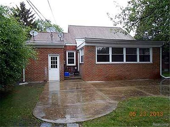 4th image of 18805 Sunnybrook Ave