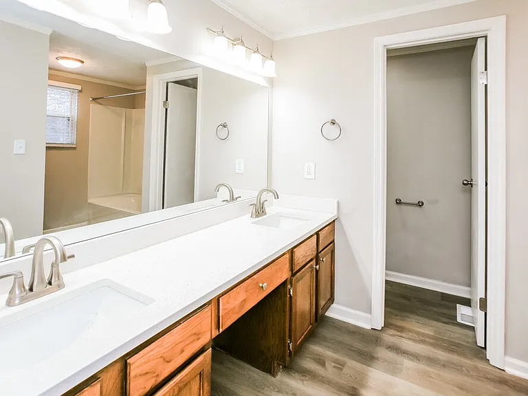 8291 Ontario Ln — Photo 10