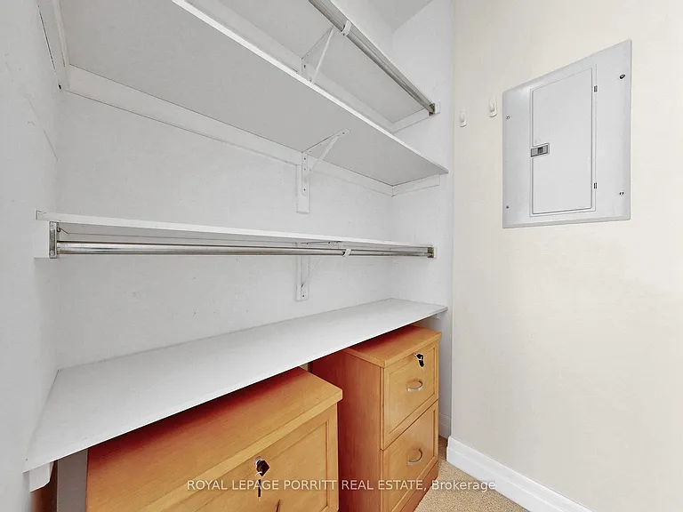 9 Burnhamthorpe Cres #309 — Photo 46