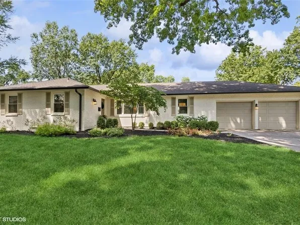 2919 W 92nd Pl, Leawood, KS 66206