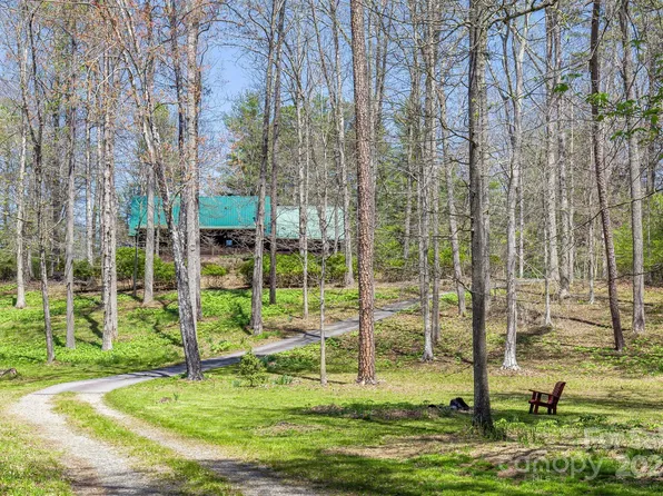 72 Devanna Dr, Alexander, NC 28701