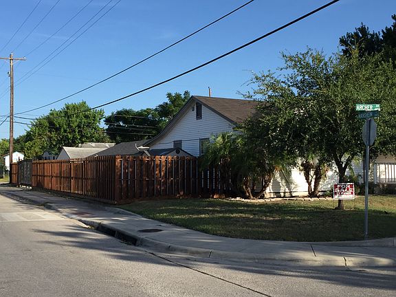 3rd image of 4802 Archer Dr