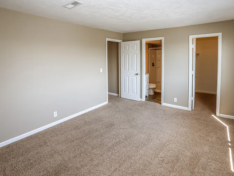 Omaha, NE Evergreen Terrace Apartments | 2 Bedroom | Bedroom