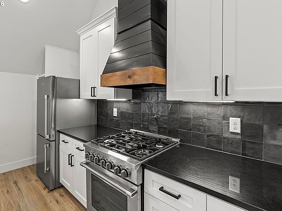4th image of 11813 NW 38th Ave #C