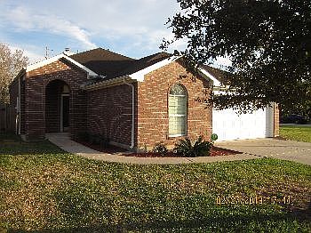 2nd image of 1215 Halls Brg
