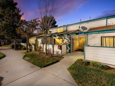 44526 15th St E Unit 4, Lancaster, CA, 93535