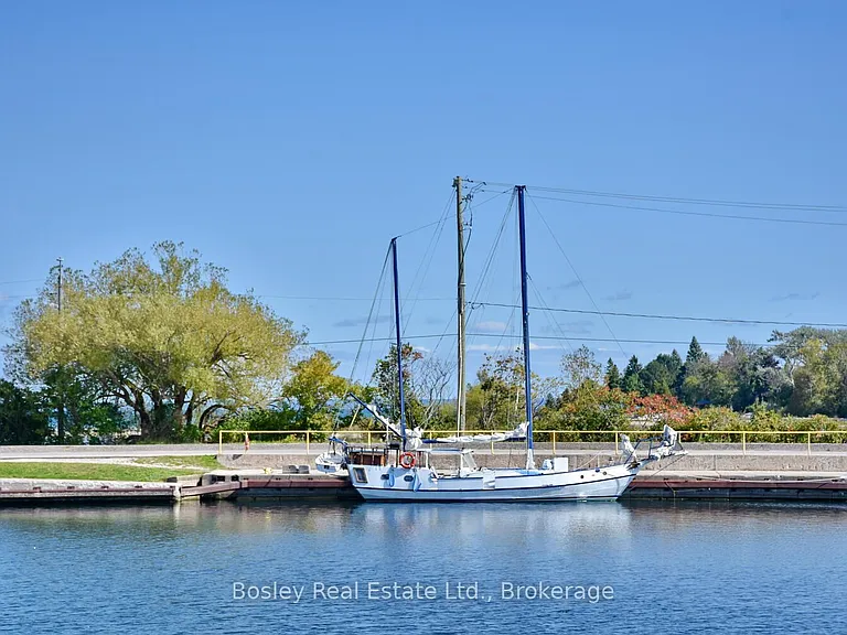 31 Huron St #227 — Photo 41