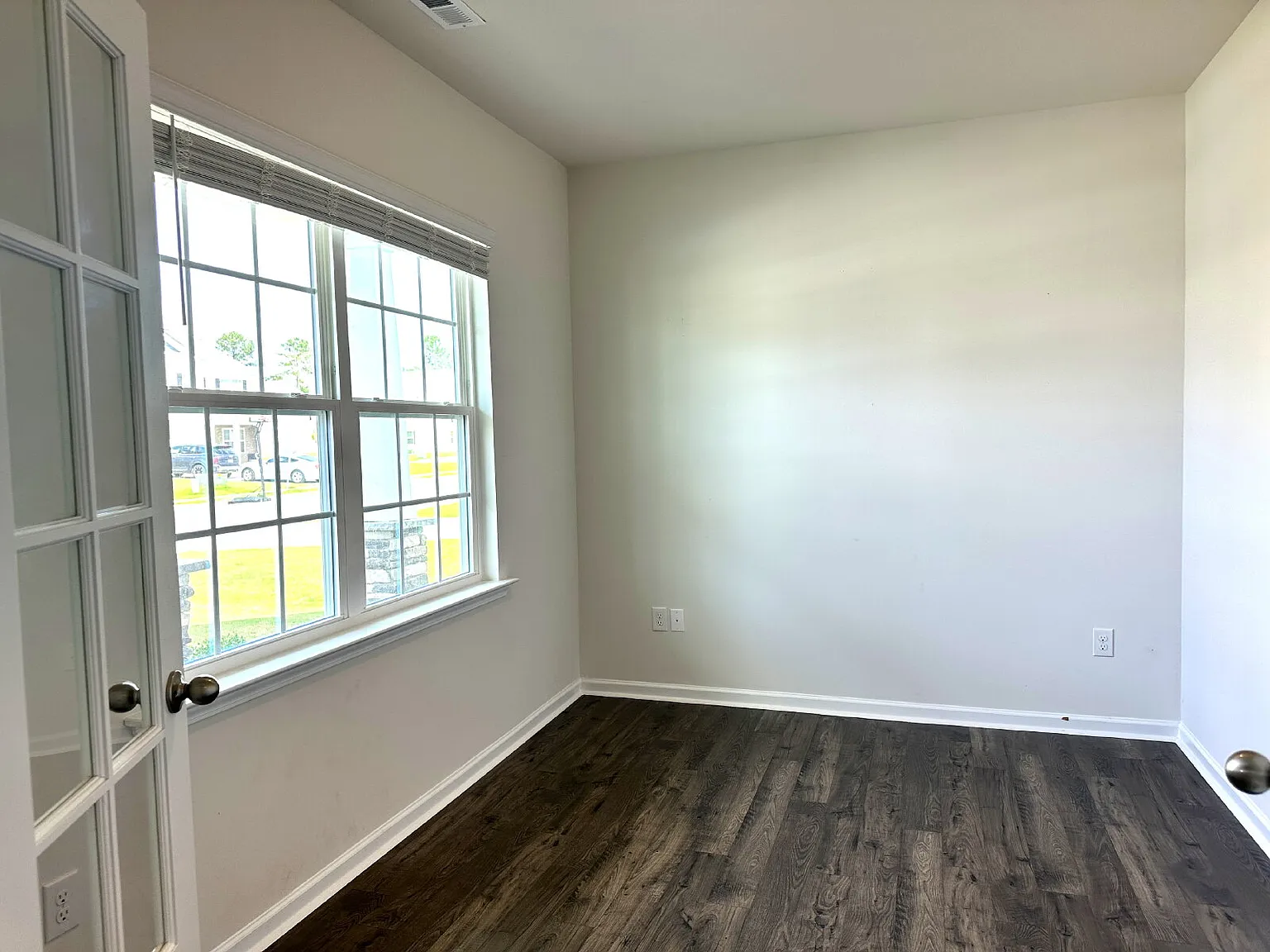 4 bed, 2.5 bath, 2852 sqft, $2,500 — Photo 4