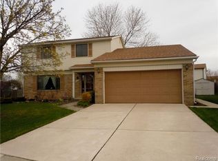 44266 Sheridan St, Canton, MI 48187