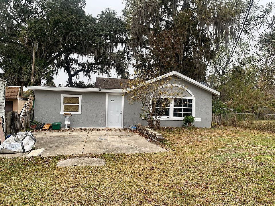 1st image of 832 Kingston Ave