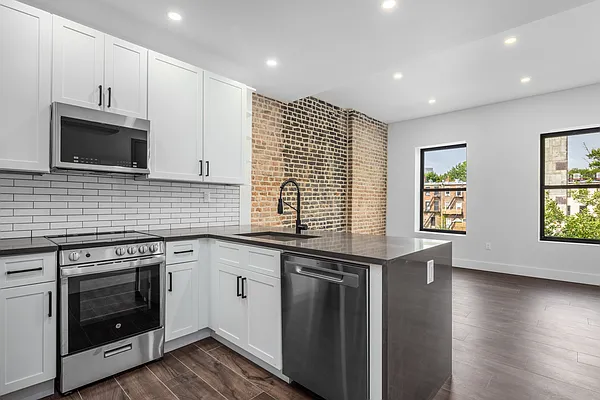 Rented by Compass | media 4