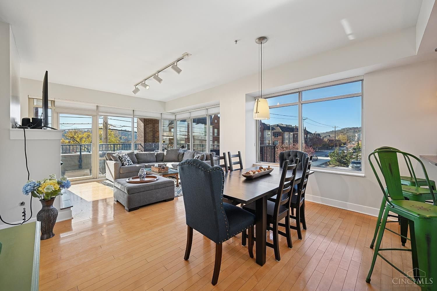 2260 Riverside Dr Unit 203, Cincinnati, OH 45202 | Zillow
