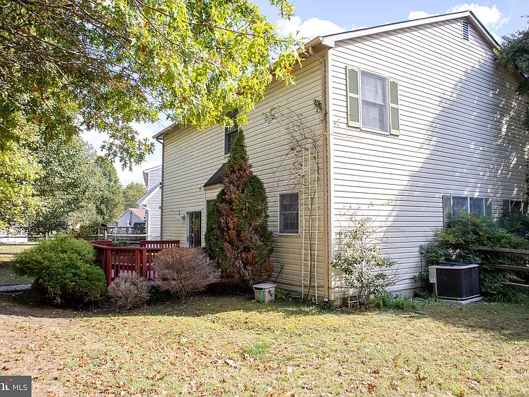 5911 Herring Ct — Photo 44