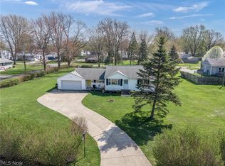 1469 Hazel Ave, Madison, OH 44057