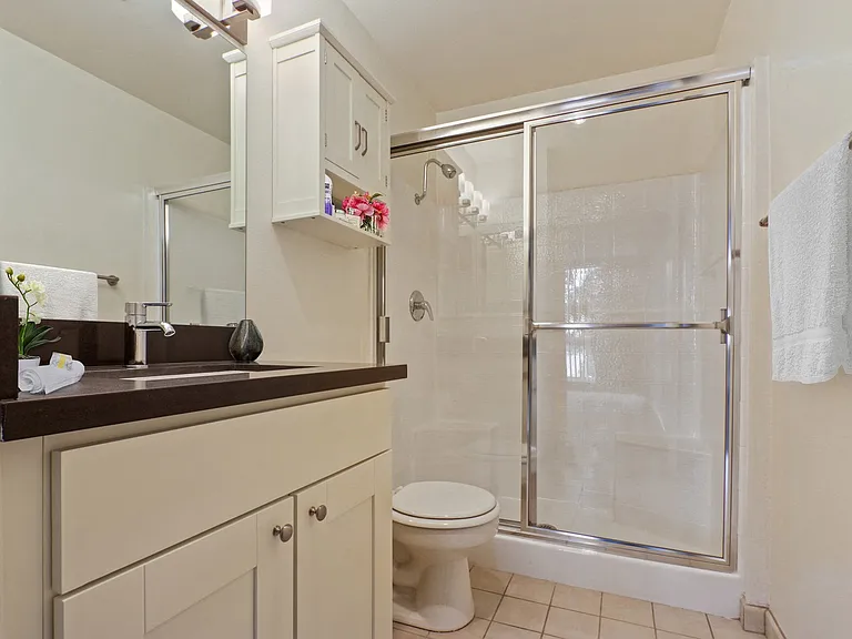 Park Overland Apartments — Photo 20
