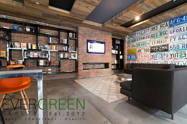 Rented by Evergreen Apartments BK | media 10