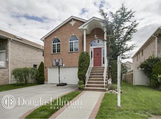 235 149th St, Whitestone, NY 11357