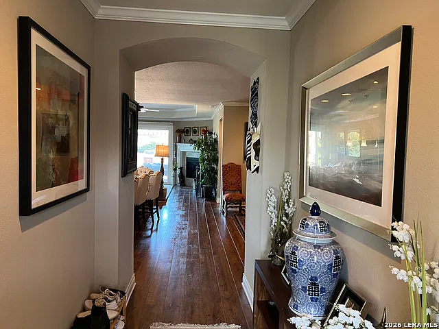 3 bed, 2.0 bath, 2008 sqft, $2,150 — Photo 4