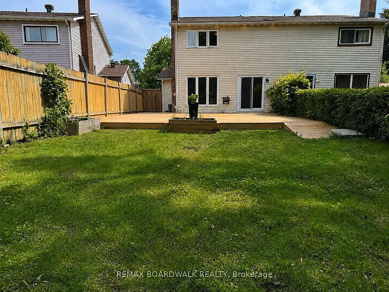 4396 Whittaker Cres — Photo 39