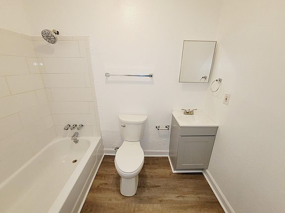 4th image of 1030 New Beginnings Ave APT B