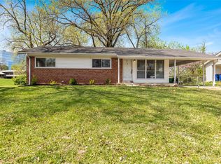 929 Tempo Dr, Saint Louis, MO