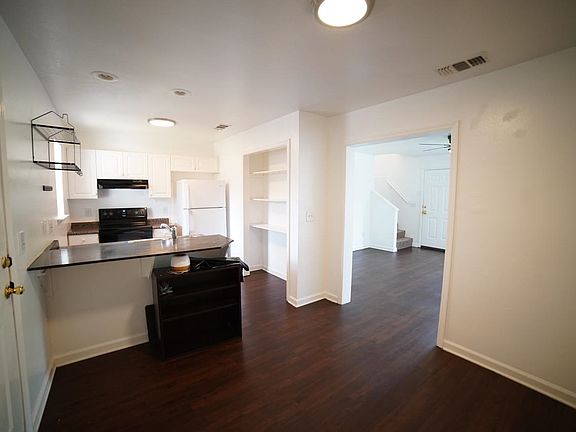 4th image of 802 Eugenia St #3