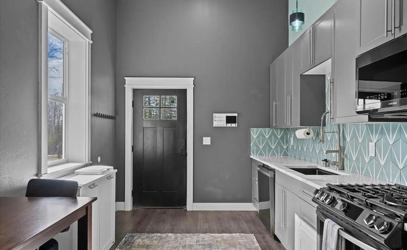 1 bed, $1,795 — Photo 3