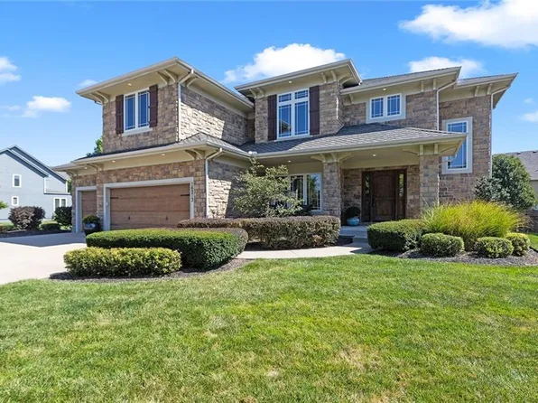 16213 S Bradley Dr, Olathe, KS 66062