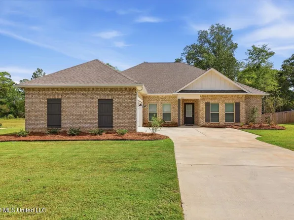 232 Deerfield Club Dr, Canton, MS 39046