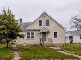 1417 6th St, Highland, IL 62249