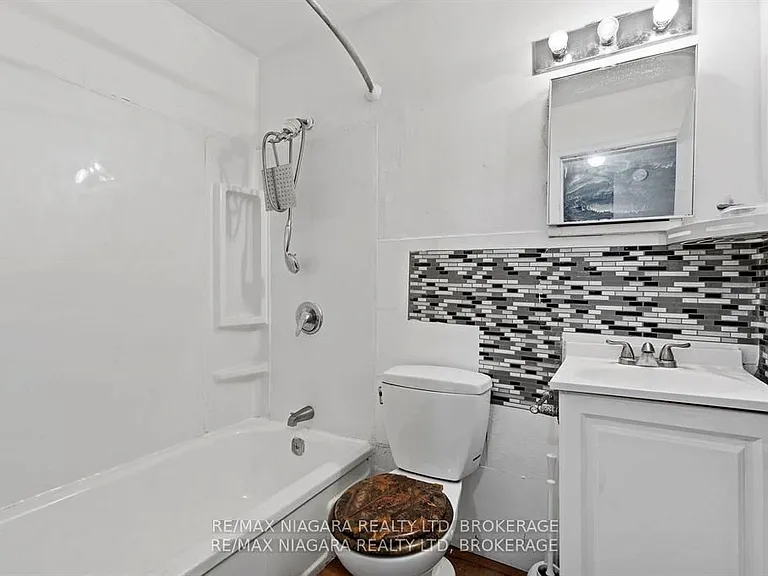 27 Main St #2 — Photo 10