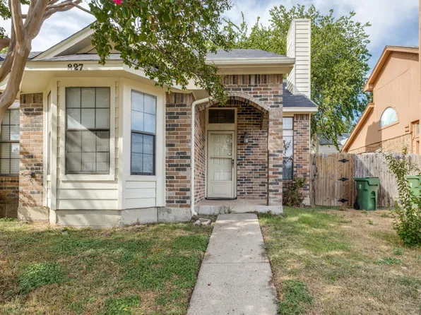 827 Valleybrooke Dr, Arlington, TX 76001