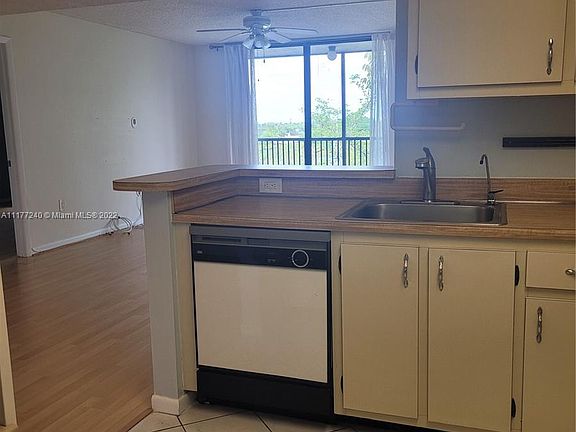 3rd image of 5550 NW 44th St APT 505B