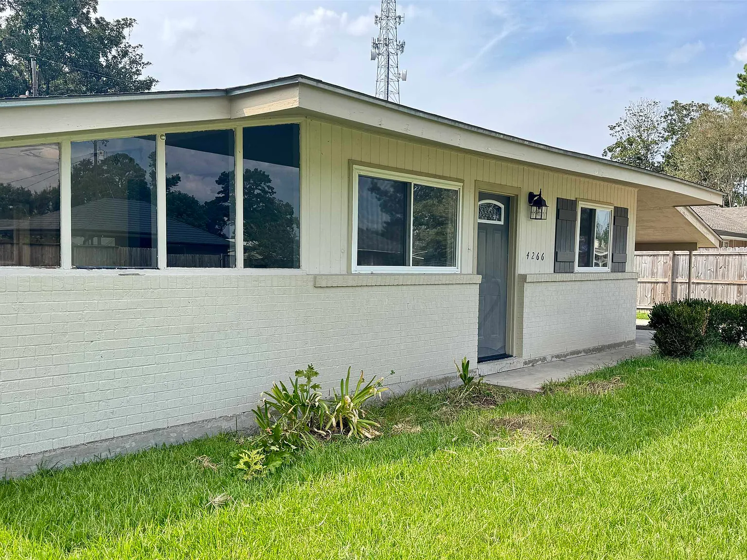 3 bed, 1226 sqft, $1,475 — Photo 1