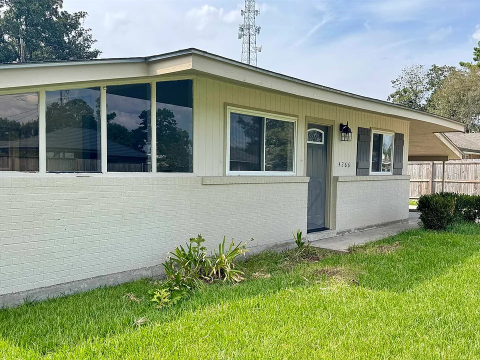 4266 Debellevue Dr