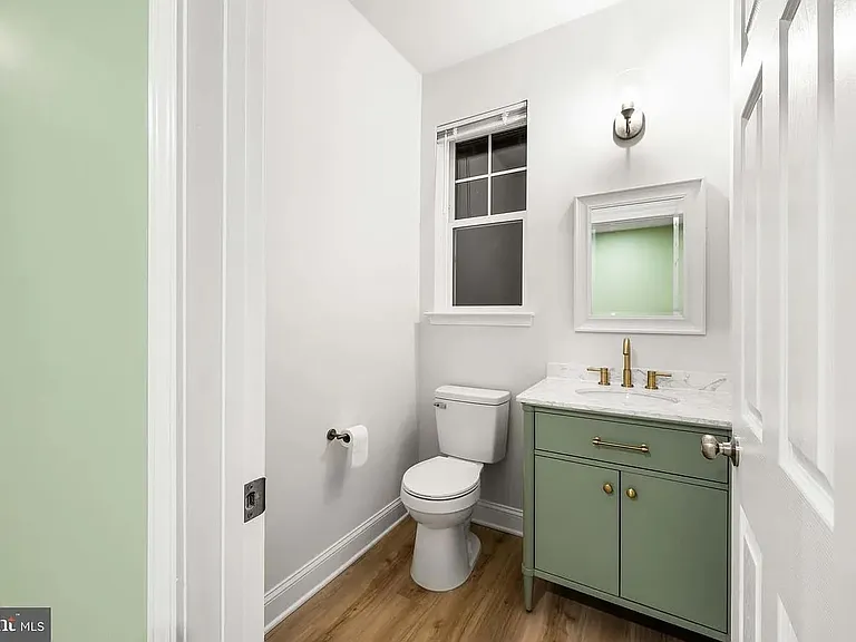 492 Mitchell Ave — Photo 10