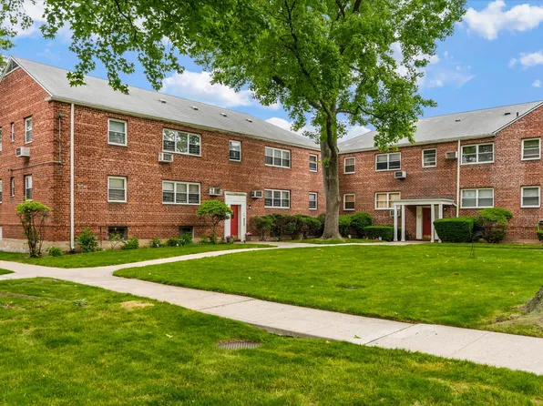 81-29 156th Avenue image 15 of 16