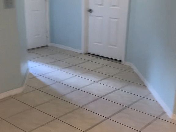 Entryway/Garage door